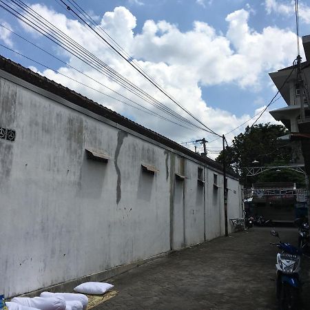 Tambak Bayan Guesthouse Kejayan Exterior photo